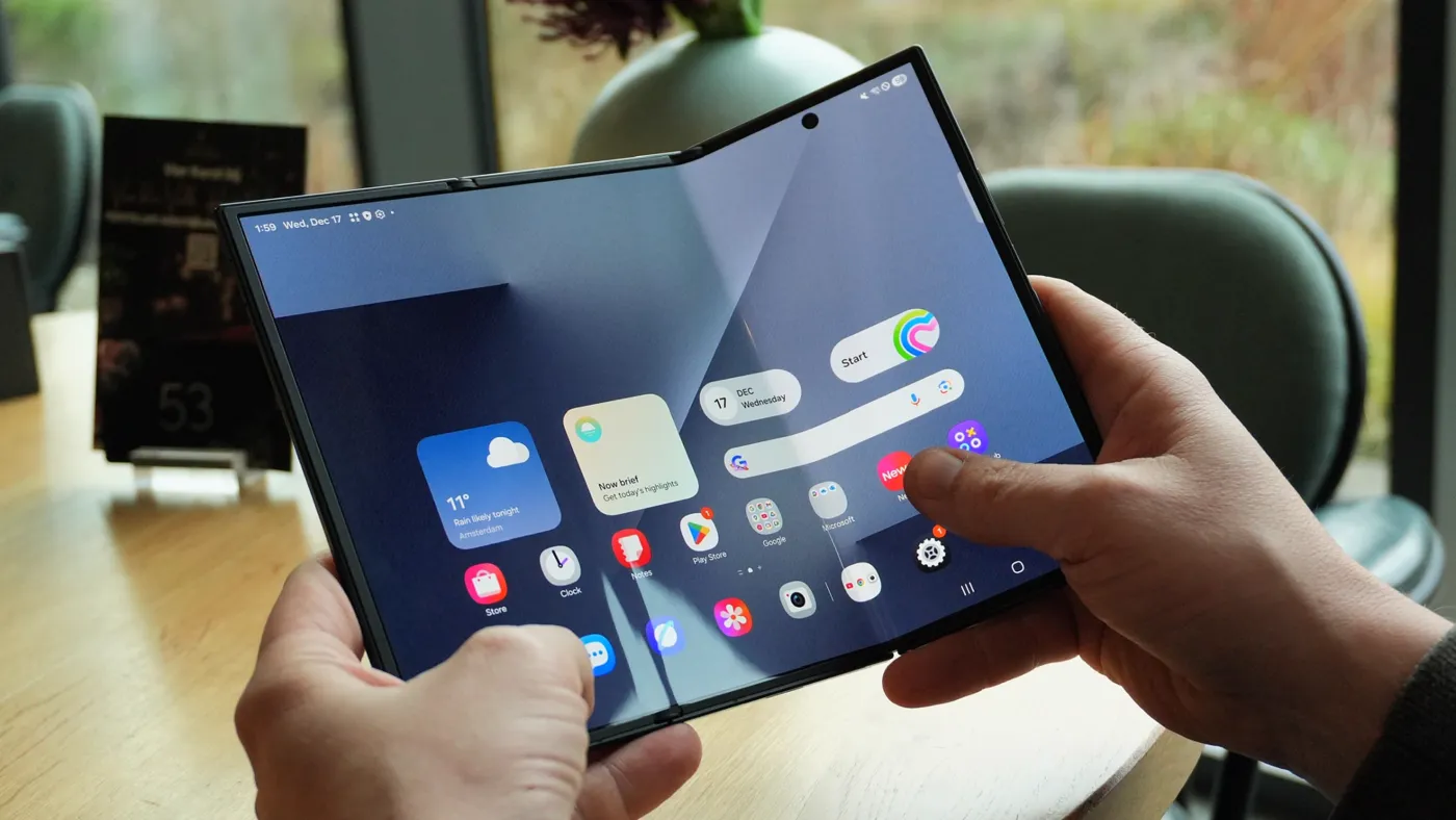 Samsung Reportedly Speeds Up Galaxy Z TriFold 2 After Apple Unveils iPhone Duo