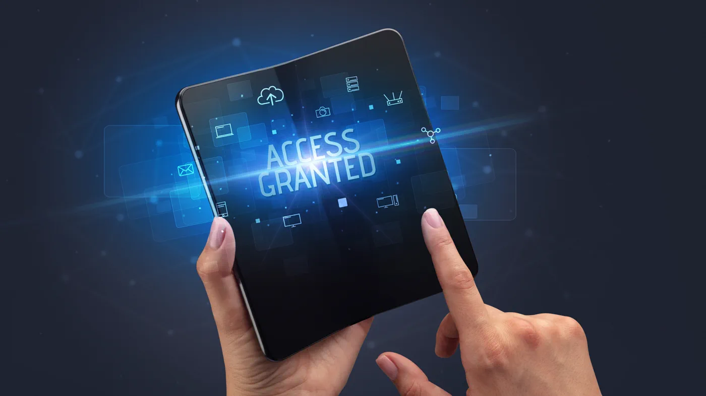 Should You Ditch Your Tablet for a Foldable Phone? Here is the Real-World Trade-Off